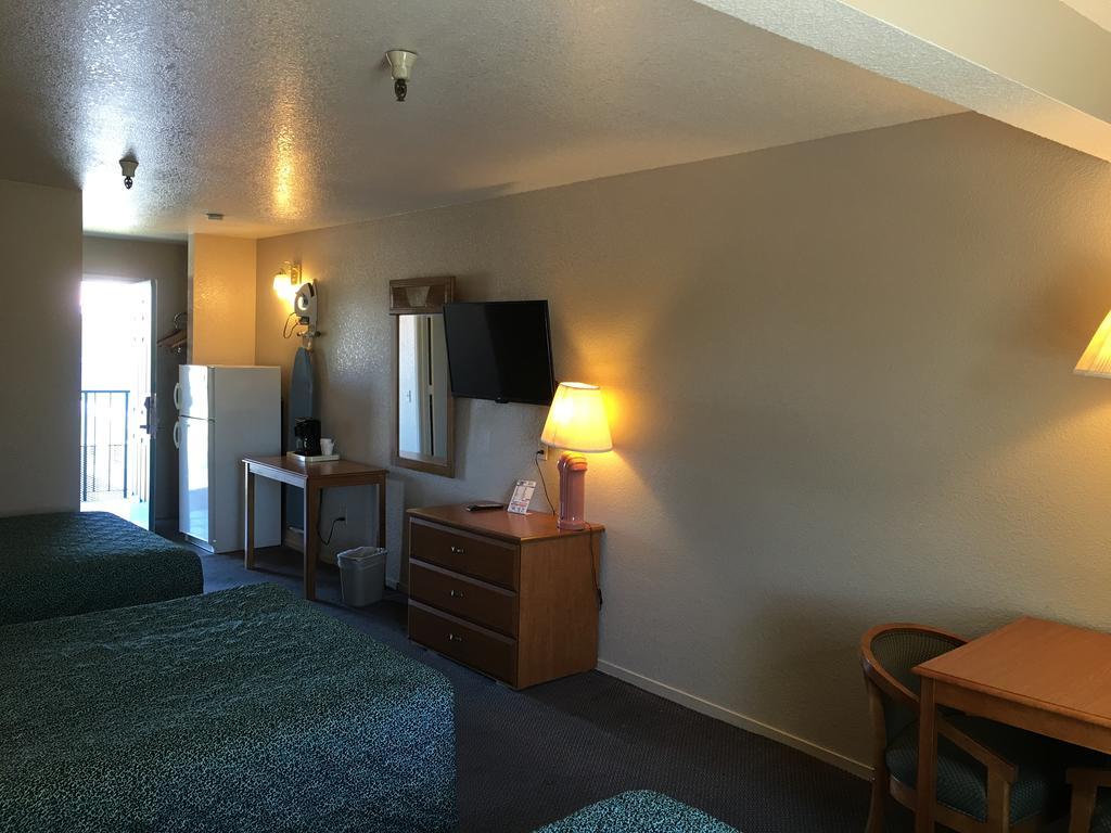 Applegate Inn Atwater Экстерьер фото
