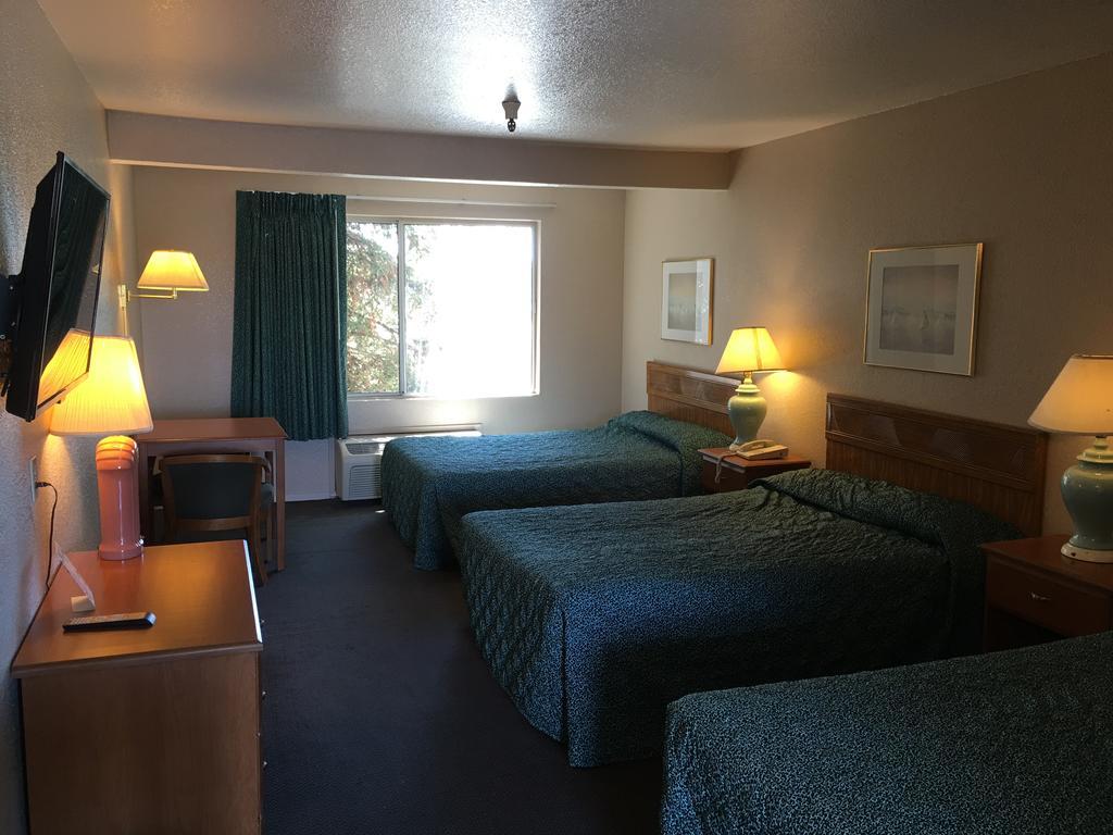 Applegate Inn Atwater Экстерьер фото