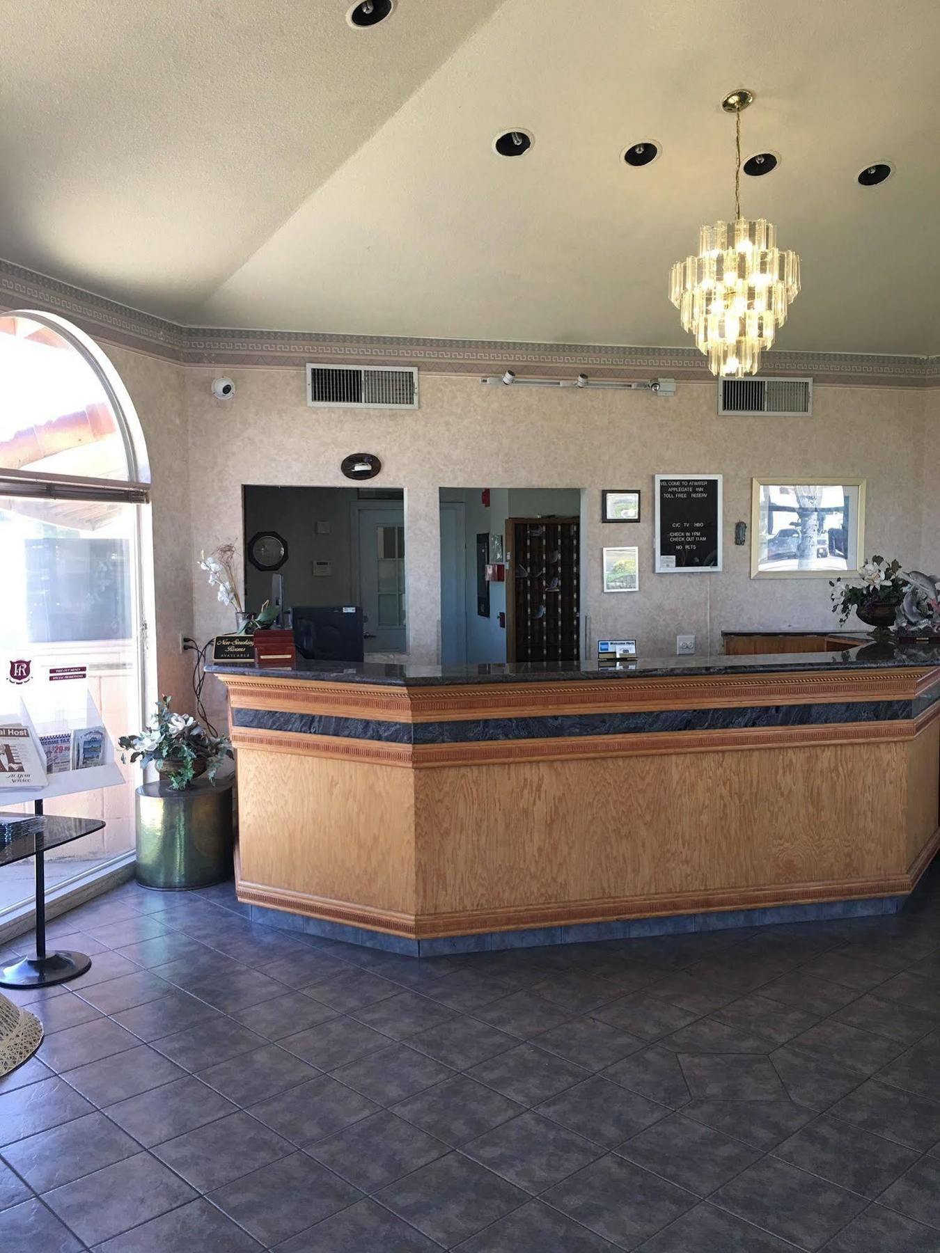 Applegate Inn Atwater Экстерьер фото